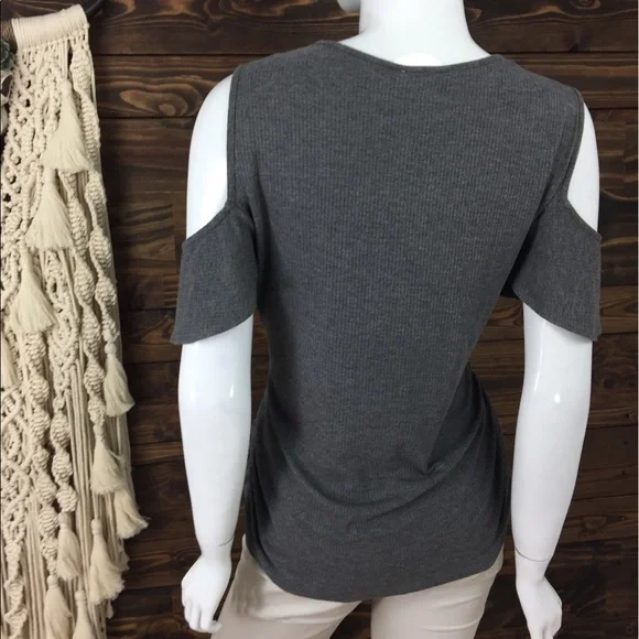 Candies | Keyhole Ruffle Cold Shoulder Ruched Rib - Picture 3 of 3